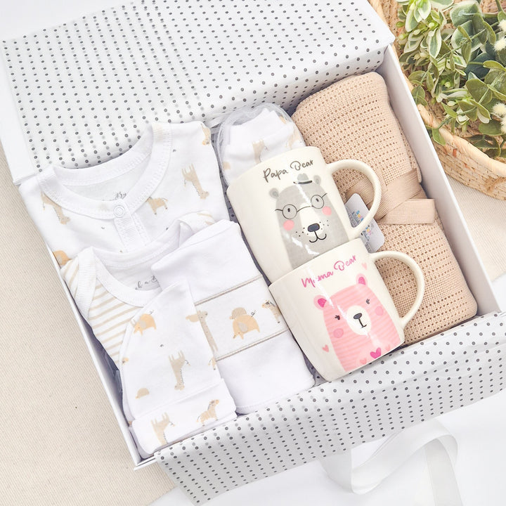 Unisex Beige Safari & Mugs Luxury Gift Hamper Set