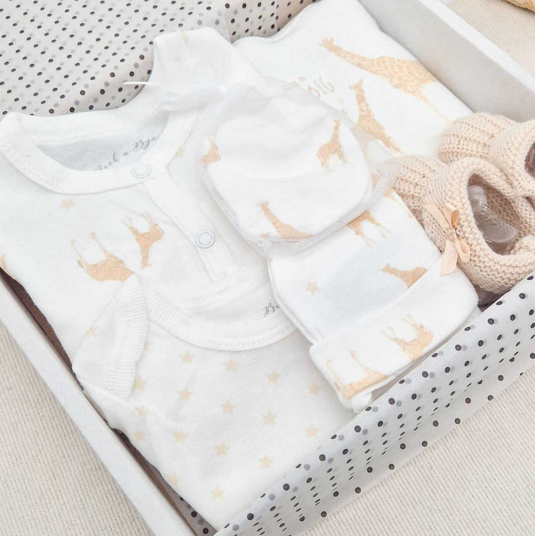 Unisex Beige Giraffe Gift Hamper Set