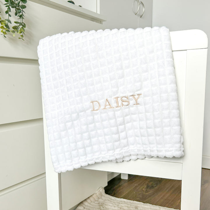 Personalised Embroidered White Blanket and Optional Giraffe Comforter