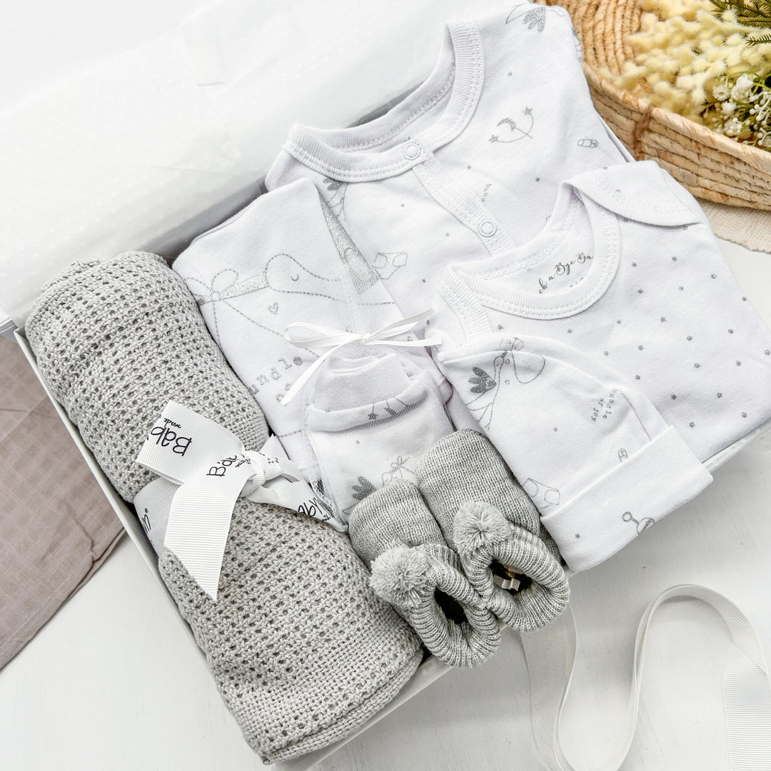 Baby Stork Unisex Luxury Baby Gift Hamper
